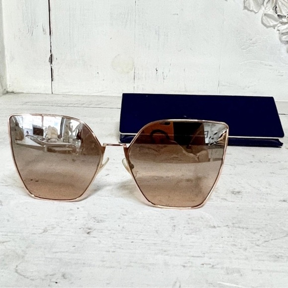 Fendi new  Gold Sunglasses.No case.Authentic. main image 4